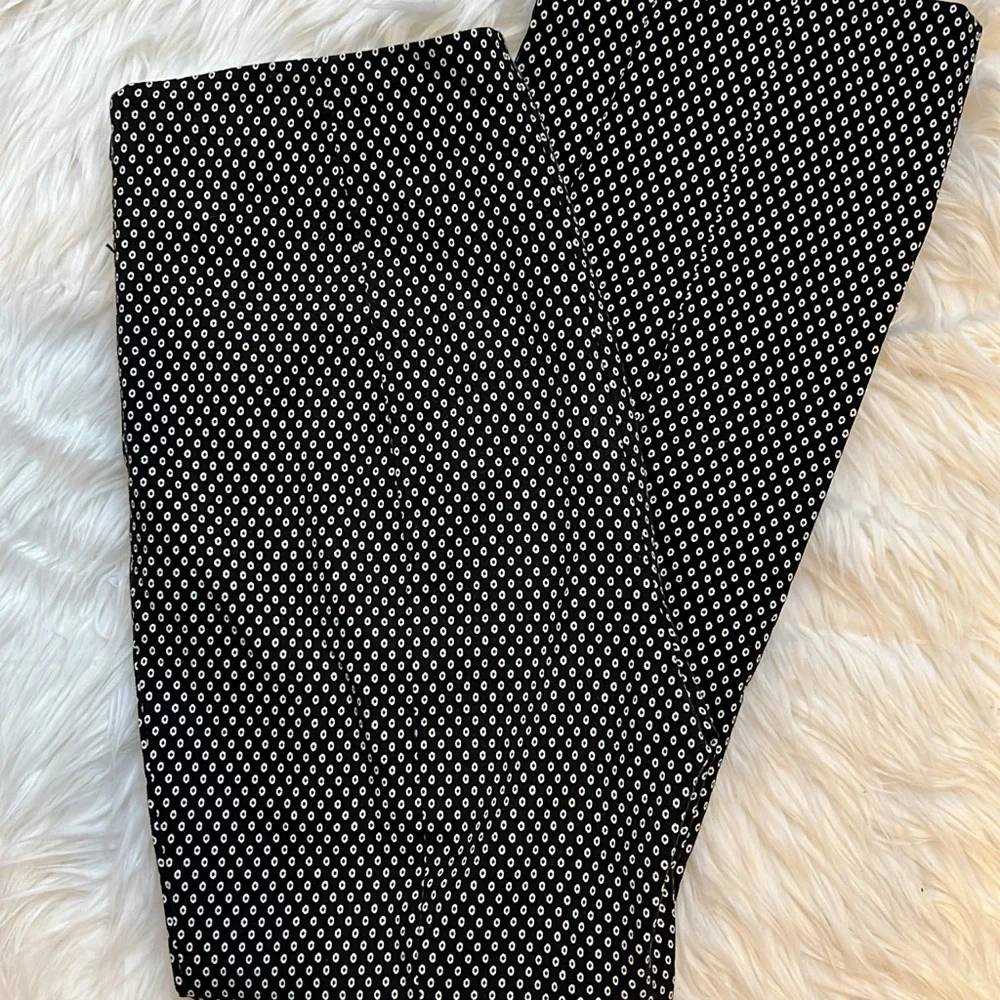 NWOT Anthropologie the essential slim pants - Picture 9 of 9